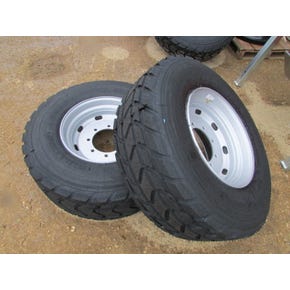22.5" - 385/65R22.5 SUPER SINGLE Wheel and Tyre Assembly, 8 stud