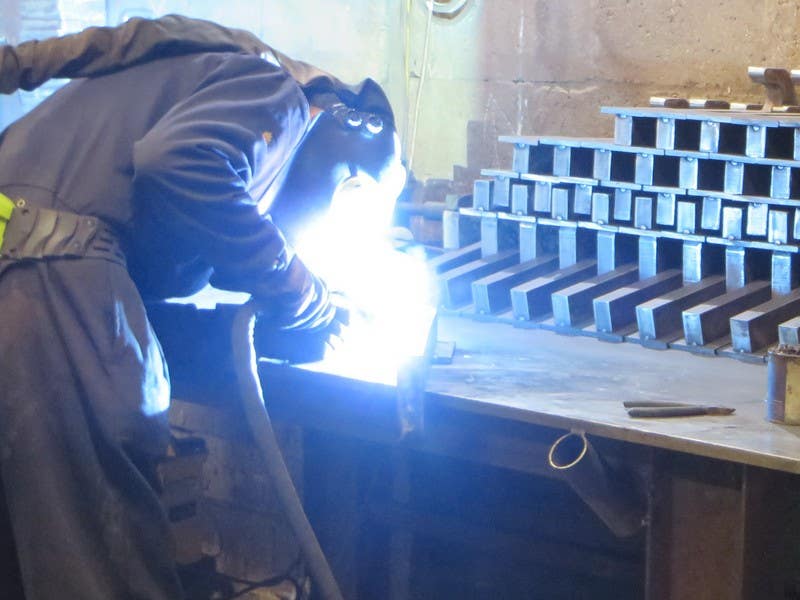 Full Time Opportunities For Experienced Agricultural Engineer & Warehouse Assistant
